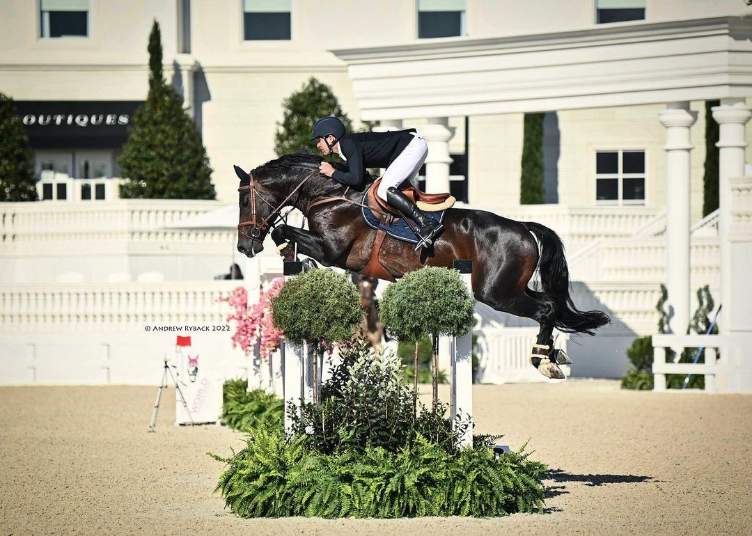 What Activo-Med programs James Arkins uses while competing